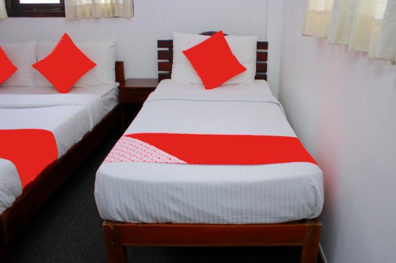 Sobaya Hotel Канди Экстерьер фото