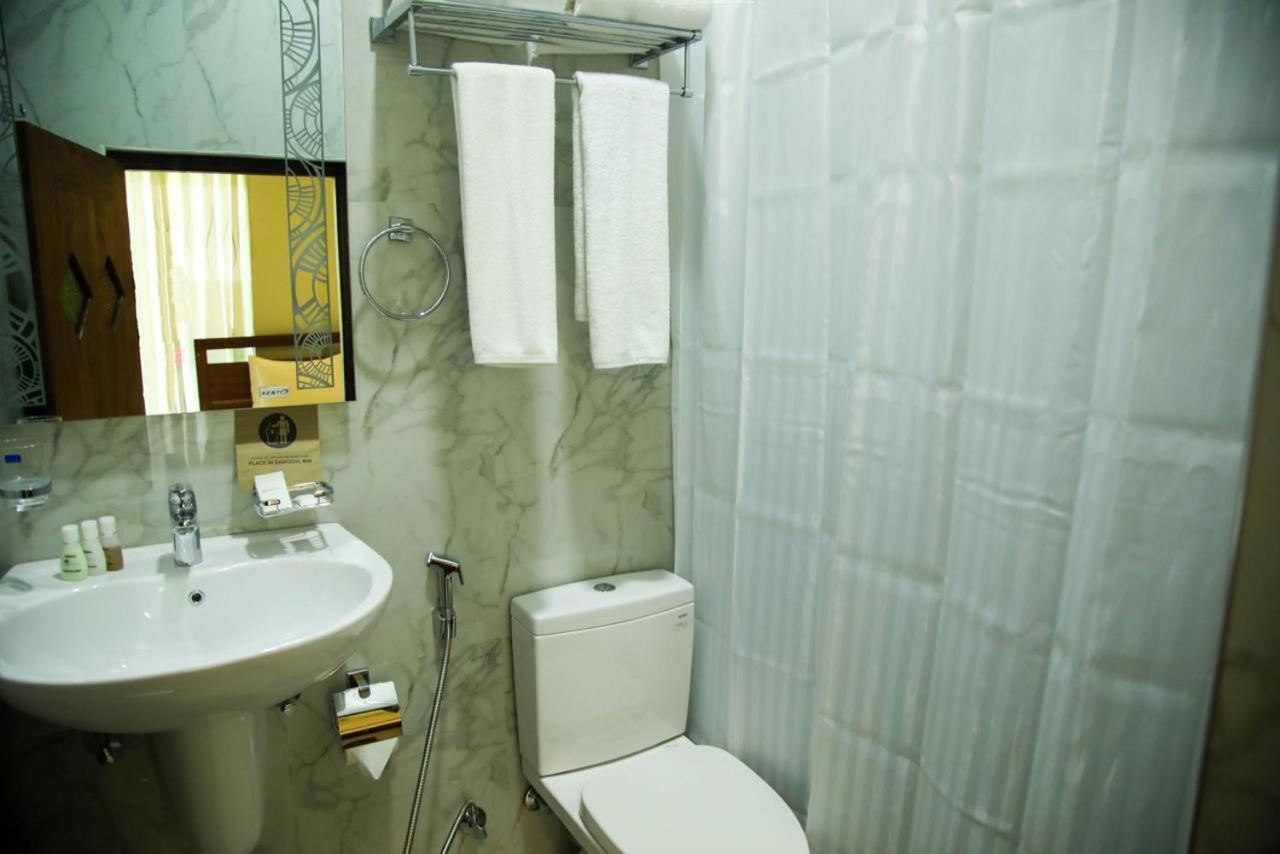 Sobaya Hotel Канди Экстерьер фото