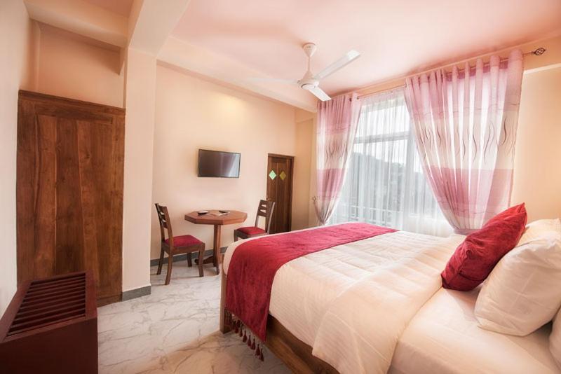 Sobaya Hotel Канди Экстерьер фото